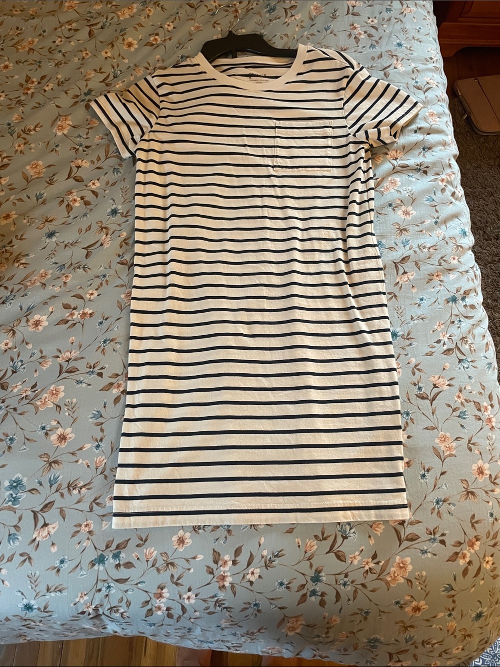 Striped Short-Sleeve Mini Dress - White & Black